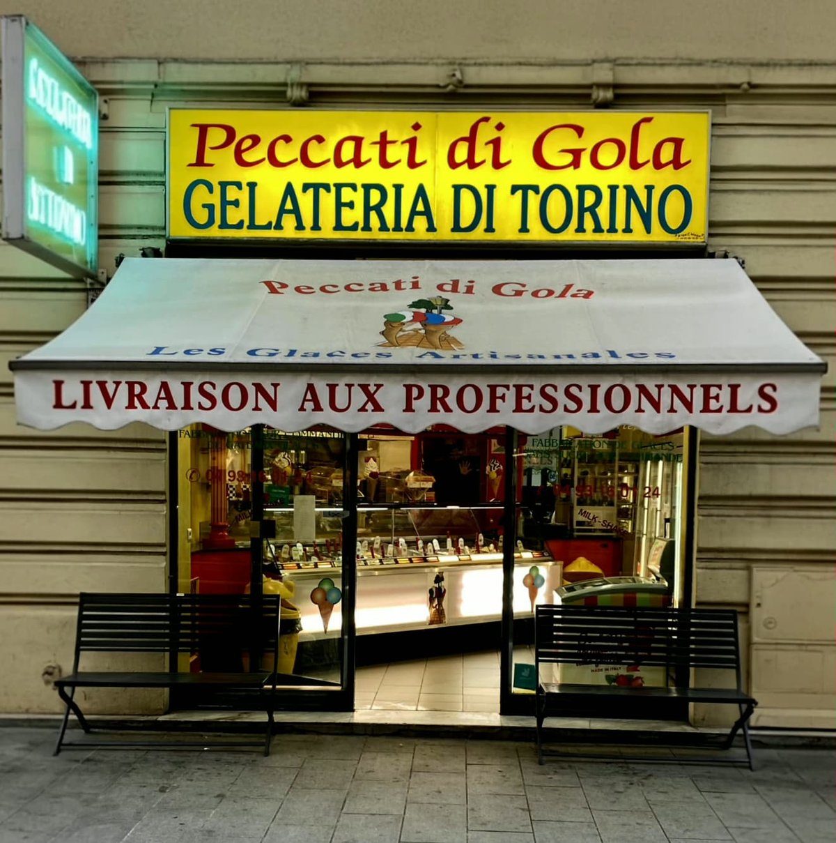 Devanture de la boutique Peccati Di Gola — Gelateria di Torino, Nice